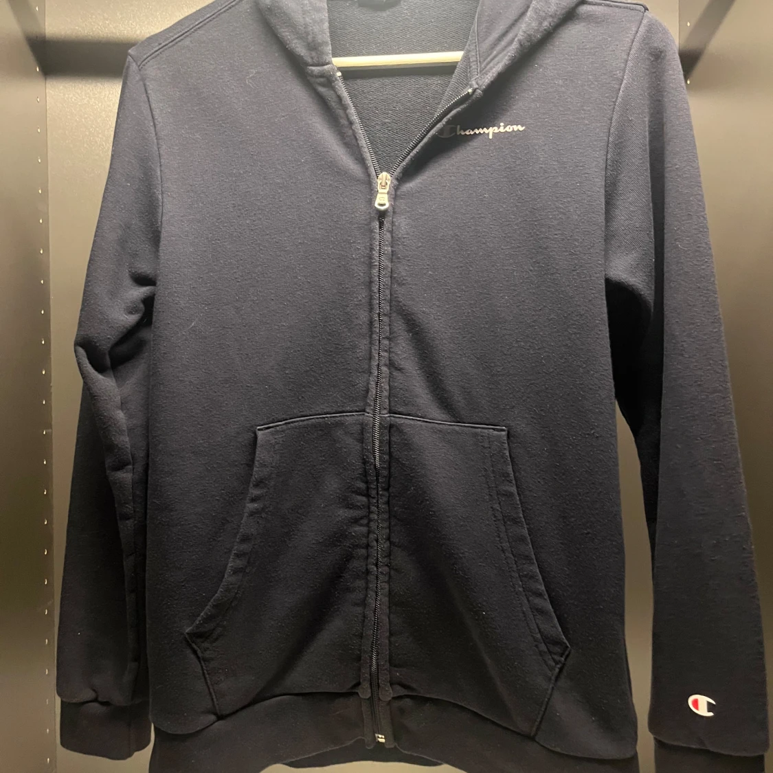 Svart hoodie från Champion