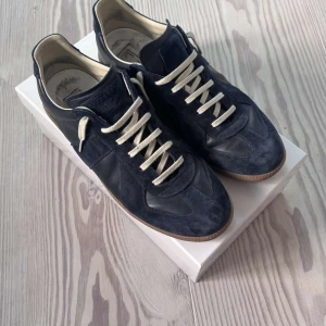 Maison Margiela Gats - 9/10 skick, låda och skydd tillkommer, kan skicka tidigast 6e Juli. Dm för kvitto.