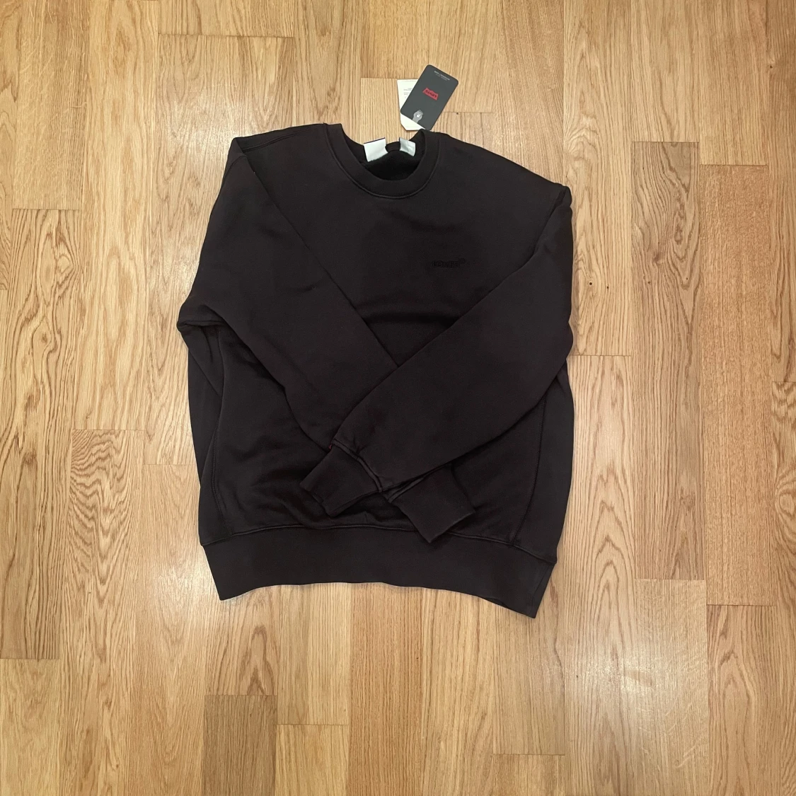 Oanvänd tröja från Levi’s