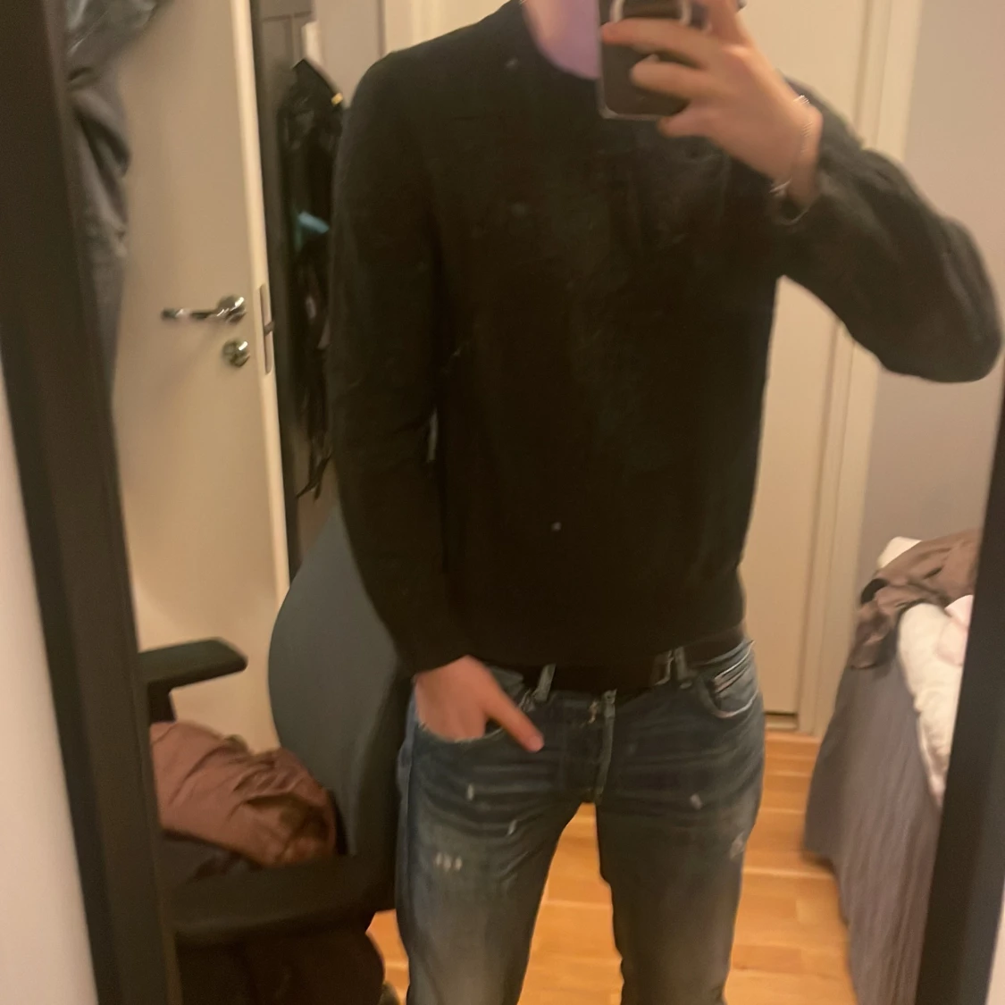 Mörkgrå stickad tröja