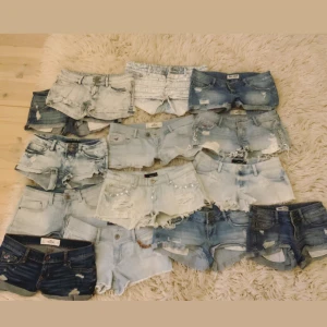 MASSA SHORTS - !LÄGGER SNART UT ALLA! LÅGMIDJADE JEANSHSORTS STORLEK 32-38💞💞FRÅN HOLLISTER OCH TALLY WEIJL MED MER!! STYCK PRIS: MELLAN 200-500 kr