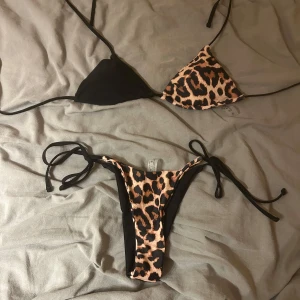 Bikini - En jättefin bikini som är helt ny, endast provad med kläder på men den passade inte mig! 🩷 Storlek XS🌸