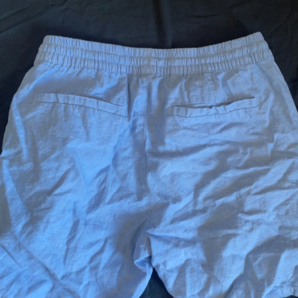 Ljusblåa shorts med resårmidja - 1