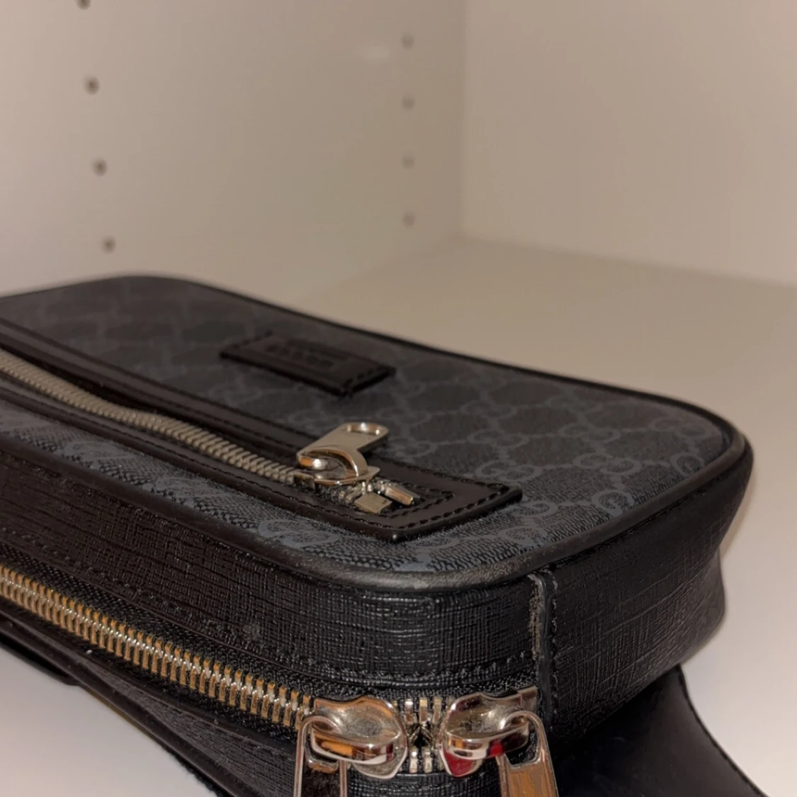 Svart axelväska från Gucci - 2