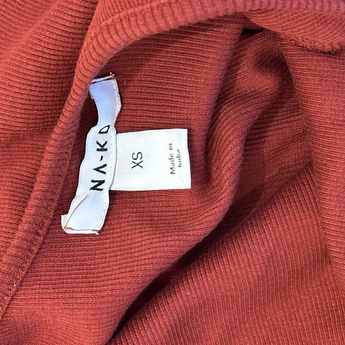 Rostfärgad klänning från NA-KD - 2