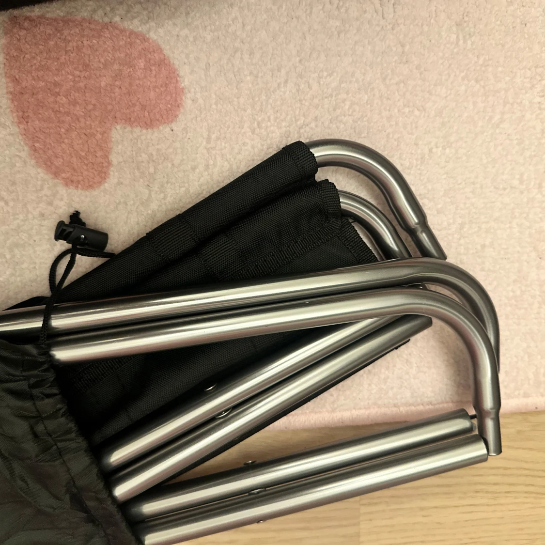 Svart hopfällbar stol - 1