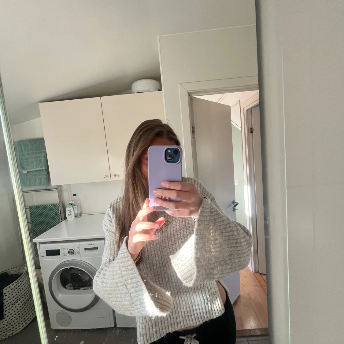 Grå stickad tröja - 2