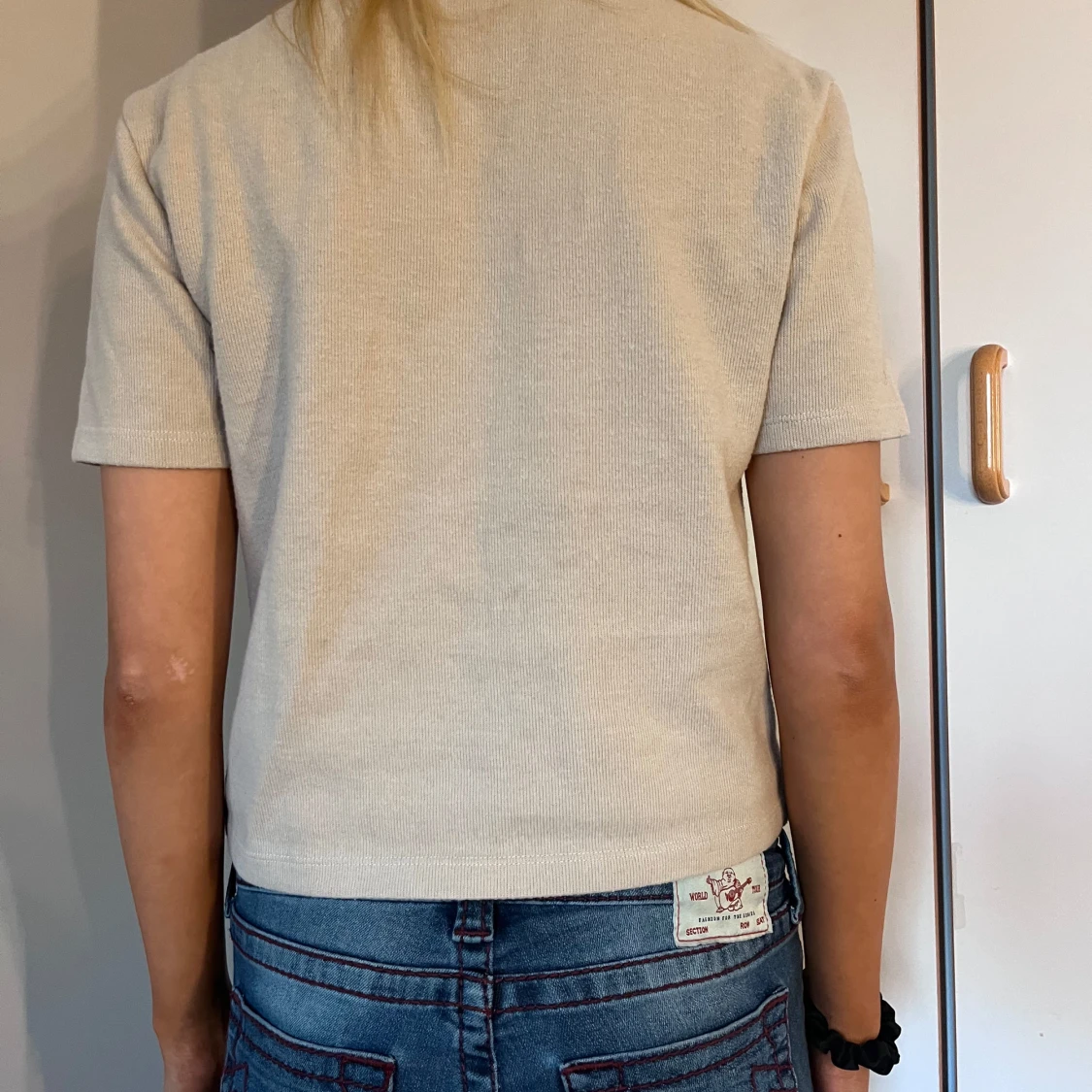 Beige ribbad polotröja - 1