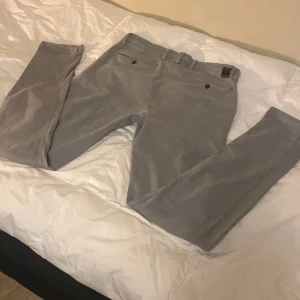Replay Chinos Hyperflex | 33/34 - ‼️Grå Replay Zeumar Hyperflex‼️ Märke: Replay 🏷️ Storlek: W33-L34📏 Passform: Slim fit 📌 Skick: ⭐️9/10⭐️ Fraktar: Inom 1 dag 📦