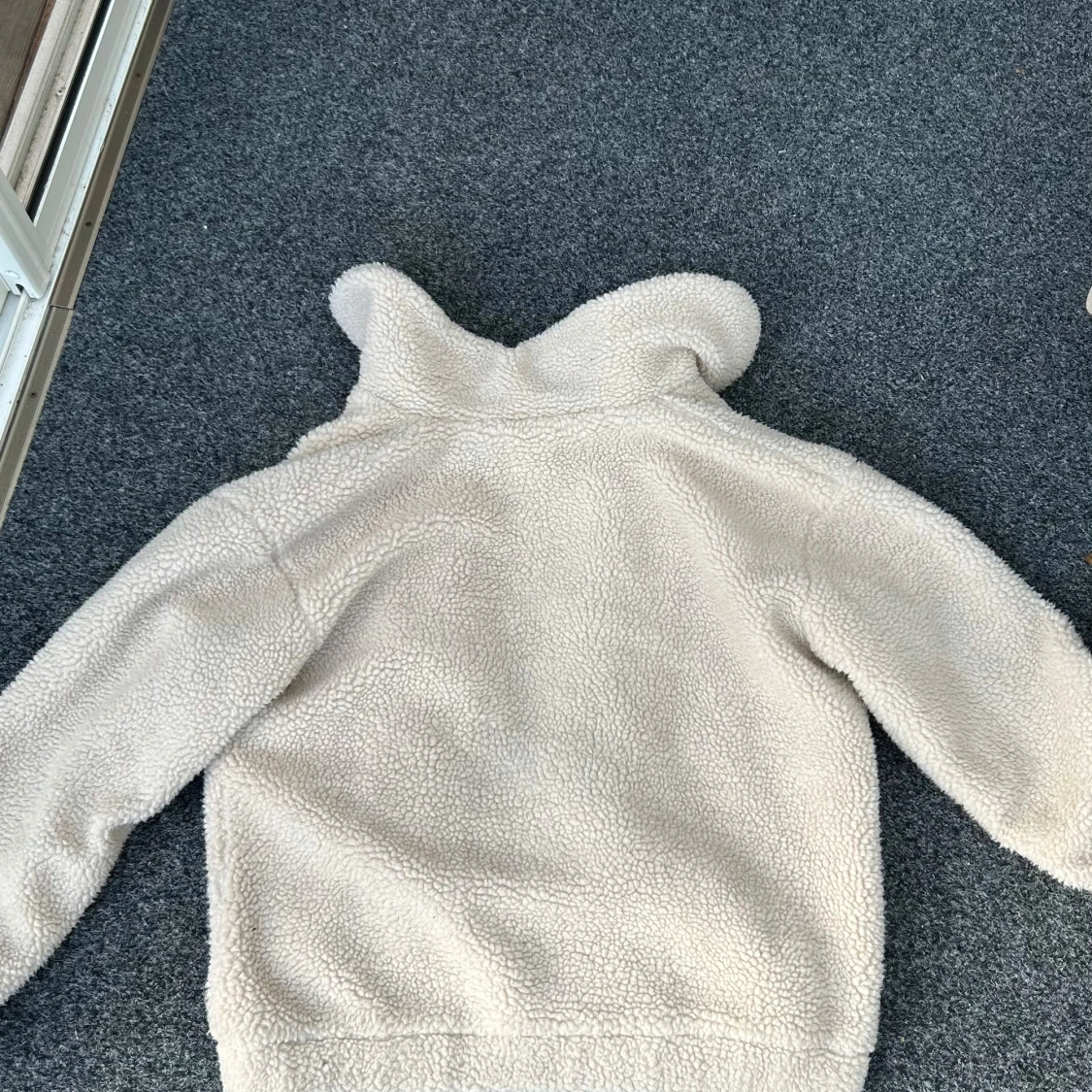 Beige teddyjacka från Tindra - 1