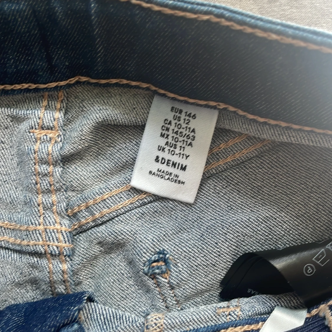 Blå jeansshorts från &Denim - 2