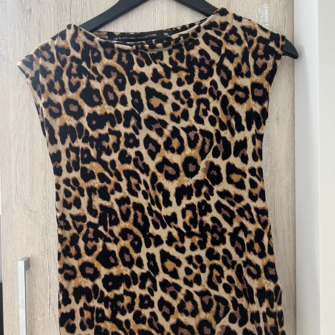 Leopardmönstrad tröja