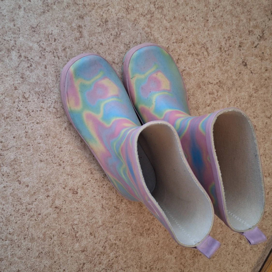 Pastellfärgade regnstövlar