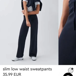 Svarta slim lågmidjade mjukisbyxor - Helt oanvända, prislapp kvar. Storlek XS 