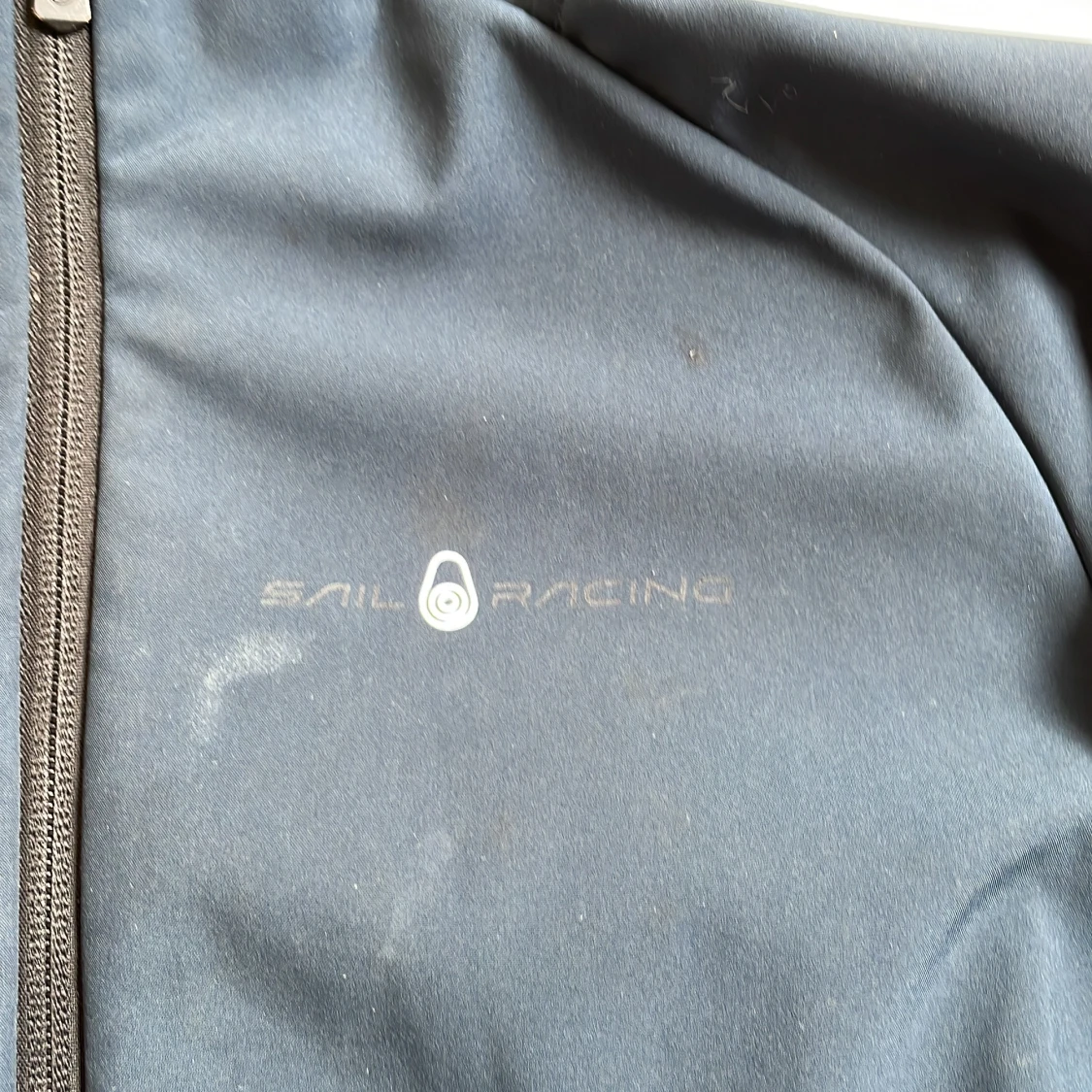 Marinblå jacka med huva från Sail Racing - 1