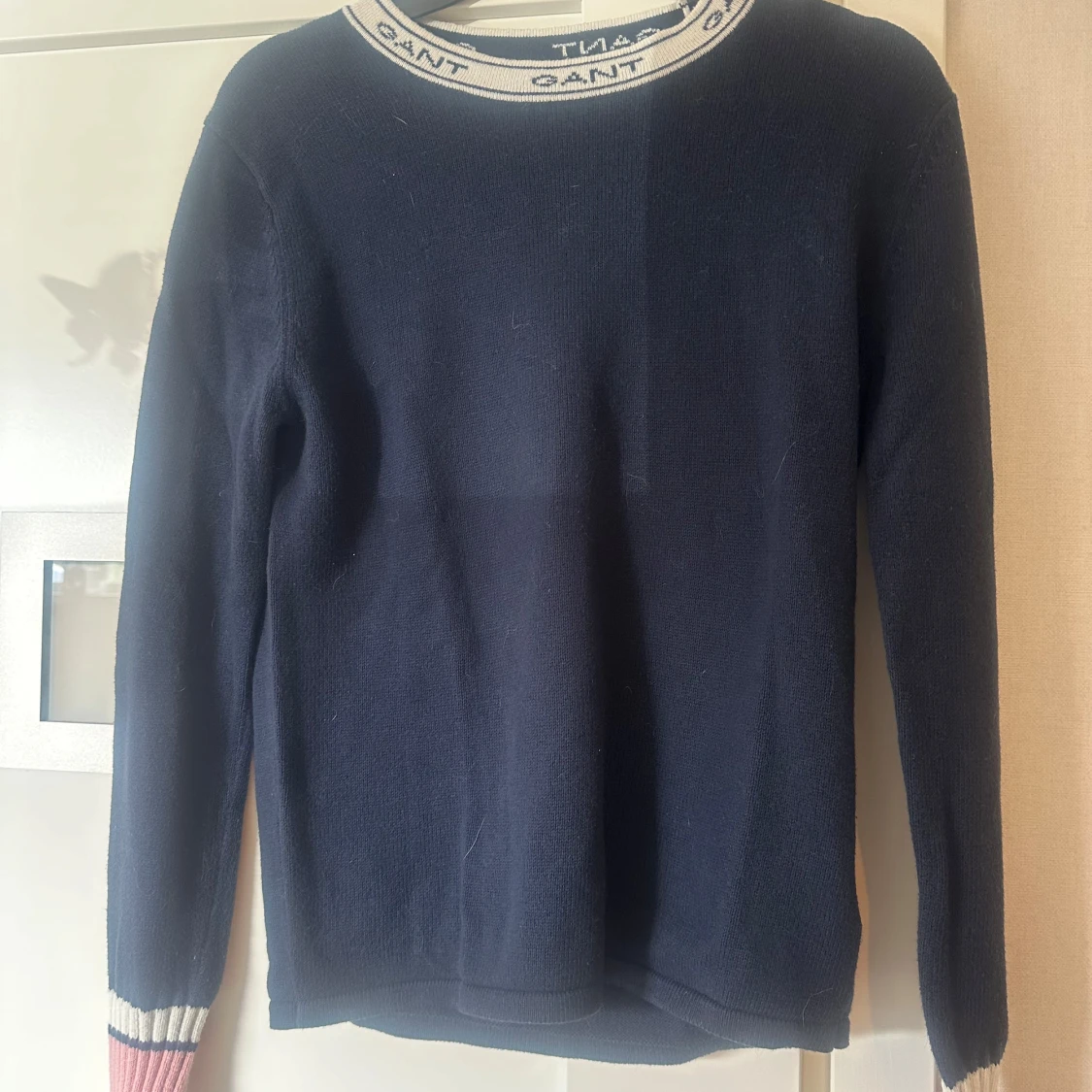 Mörkblå stickad tröja från Gant