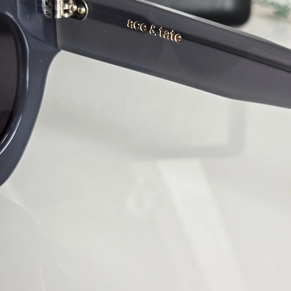solglasögon från Ace & Tate - 4