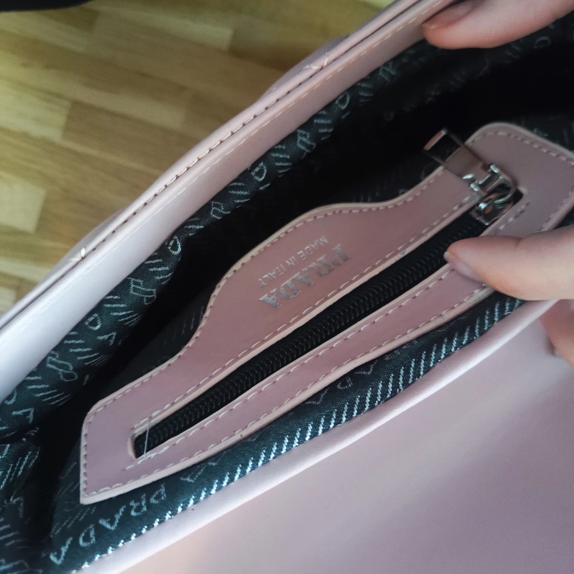 Rosa quiltad axelväska  - 1