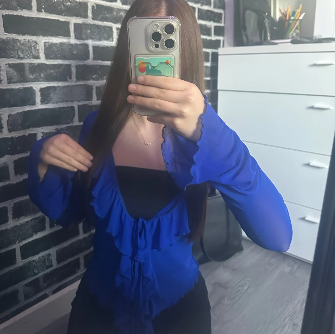 Kornblå volangblus med knyt - 2