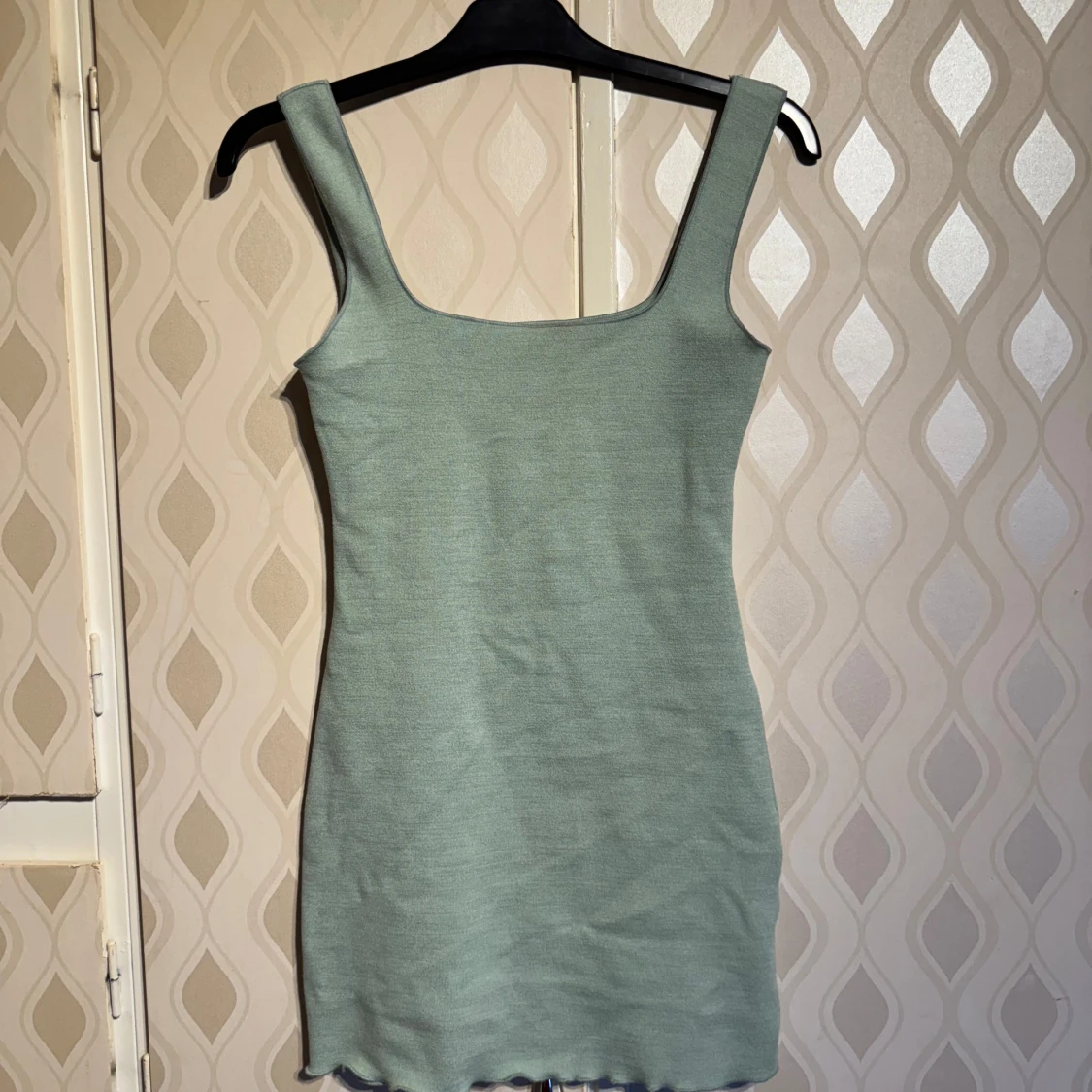 Ljusgrön  kortklänning - 1