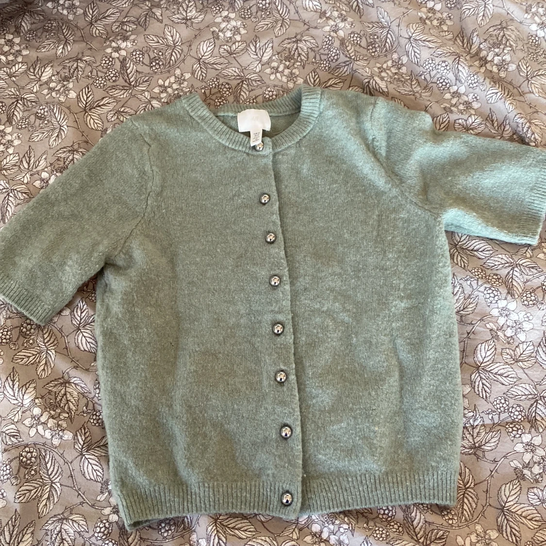  stickad kortärmad töja