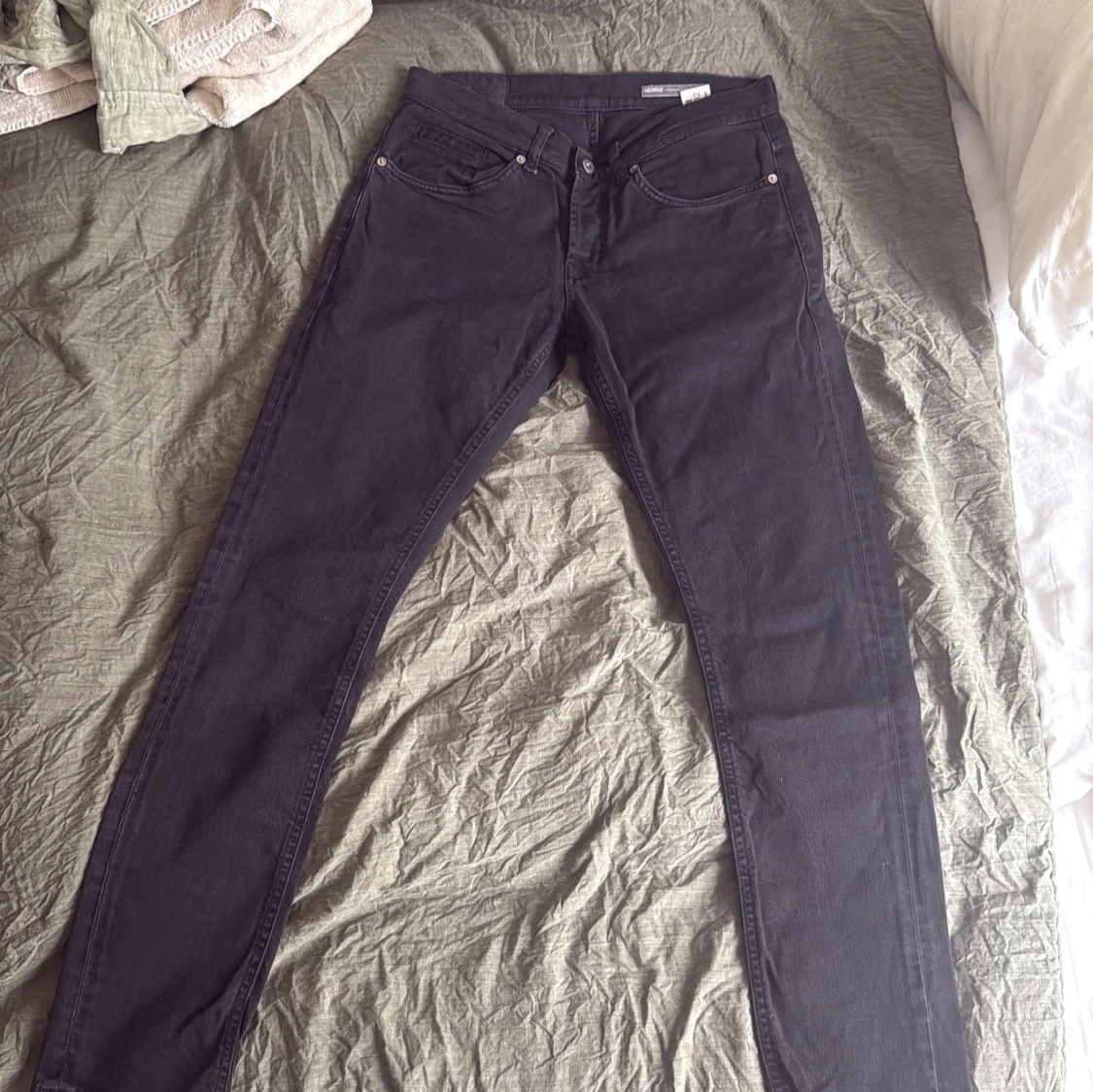 Svarta jeansbyxor från Dondup - 3