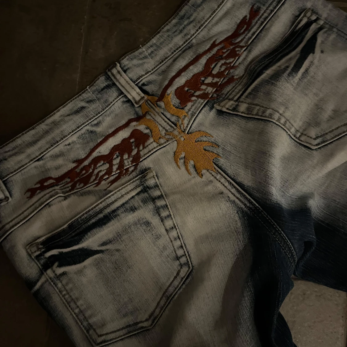 bootcut jeans med design pop fickorna  - 2