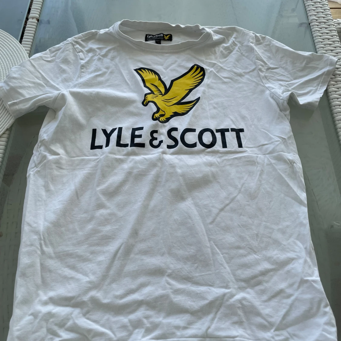Vit Lyle & Scott t-shirt med tryck