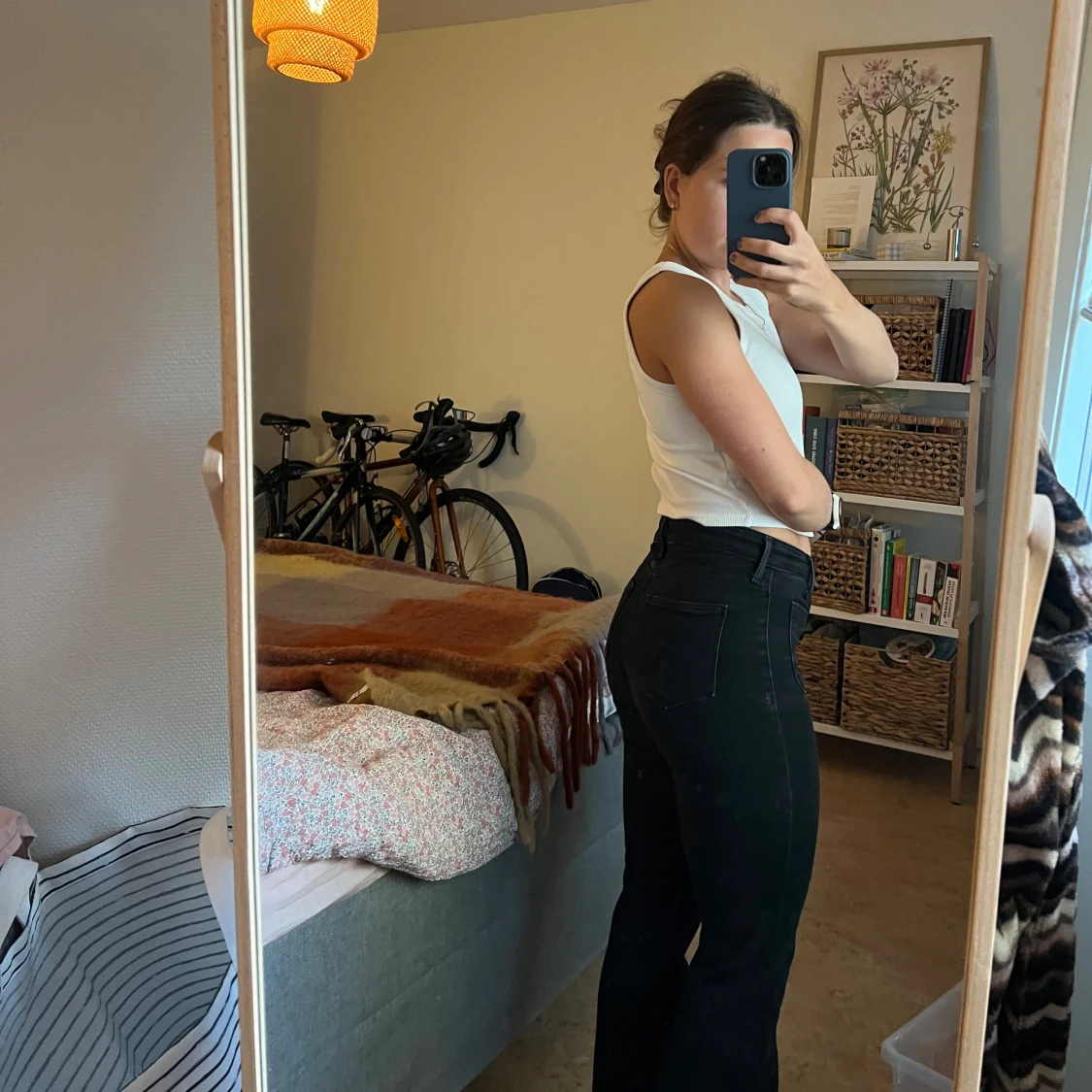 Svarta bootcut jeans från Wrangler - 2