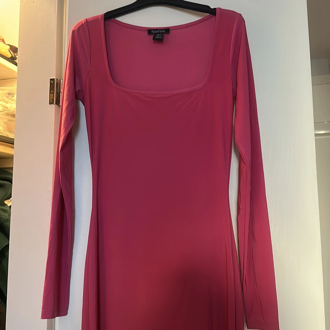 Rosa långklänning från Boohoo - 3