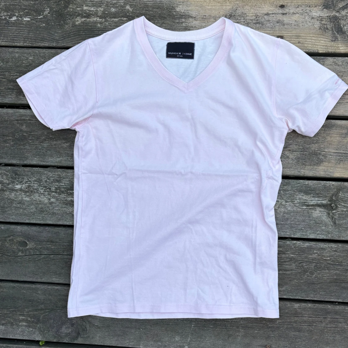 Ljusrosa v-ringad t-shirt Number (N)ine - 1