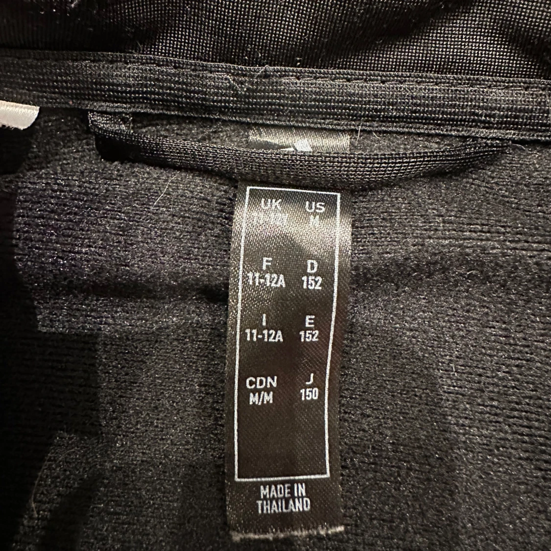 Svart tröja från Adidas - 2