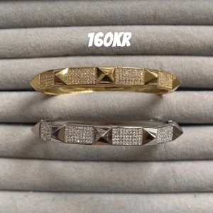 Armband  - Frakt 22kr 