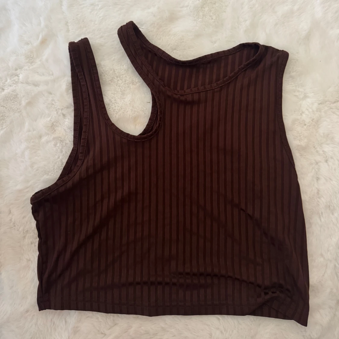 Brun ribbad linnetopp från Shein