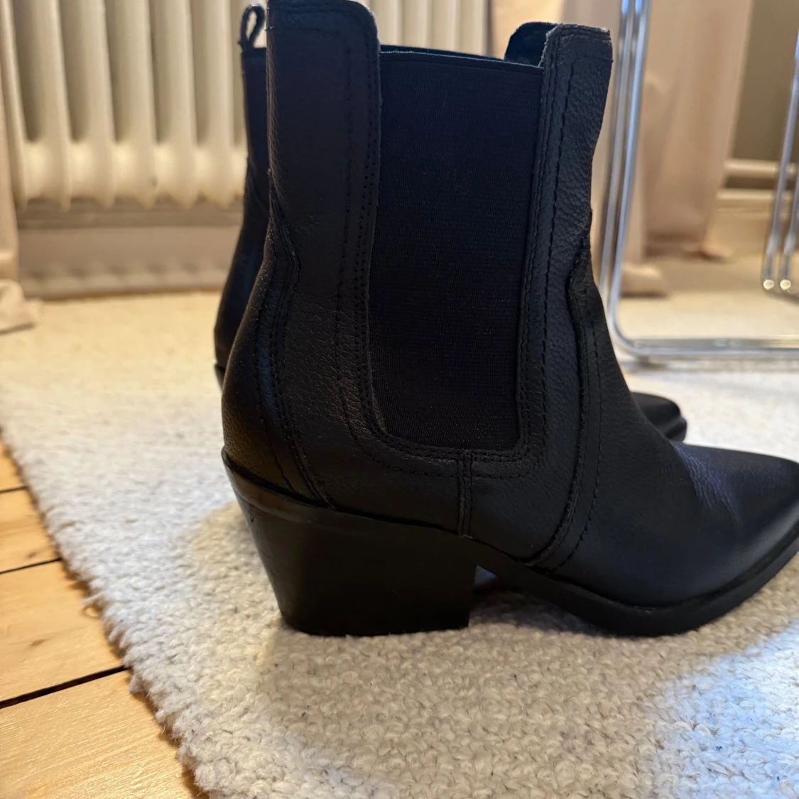 Svarta boots - 2