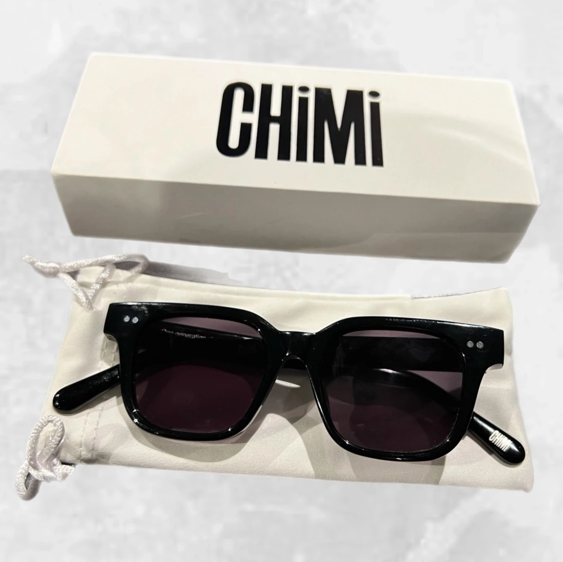 Chimi 04 Berry MIDI Solglasögon 