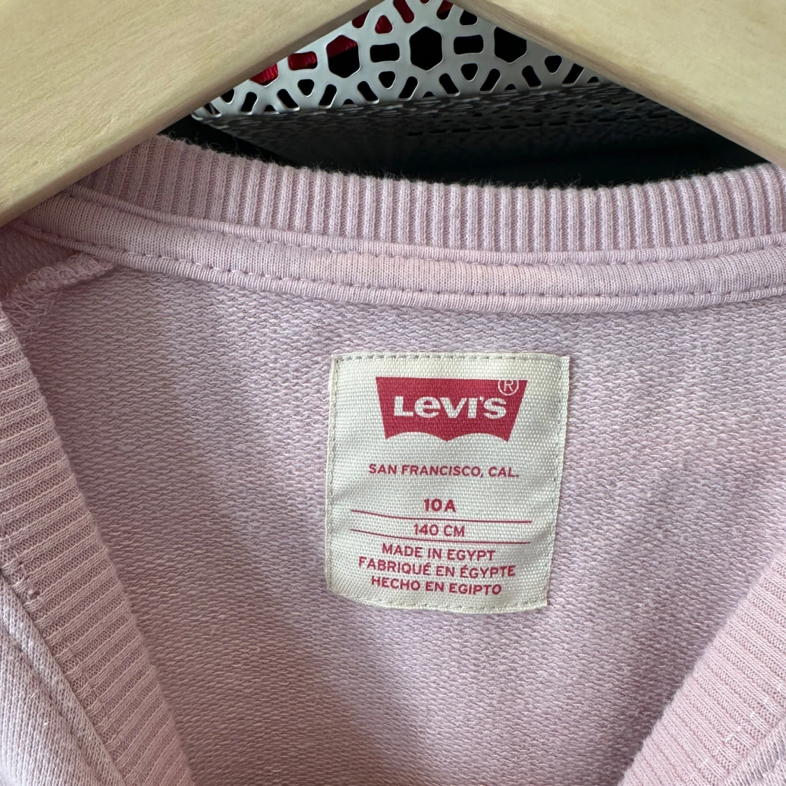 Rosa sweatshirt från Levi's - 2