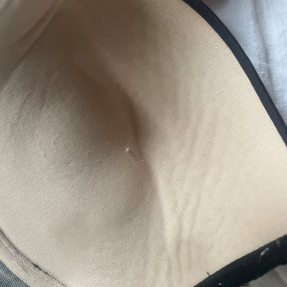 Svart spets-bh från Hunkemöller Noir - 4