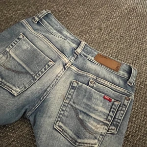 Blå jeans från Only - Snygga blå jeans från Only! Tyvärr små för mig:(