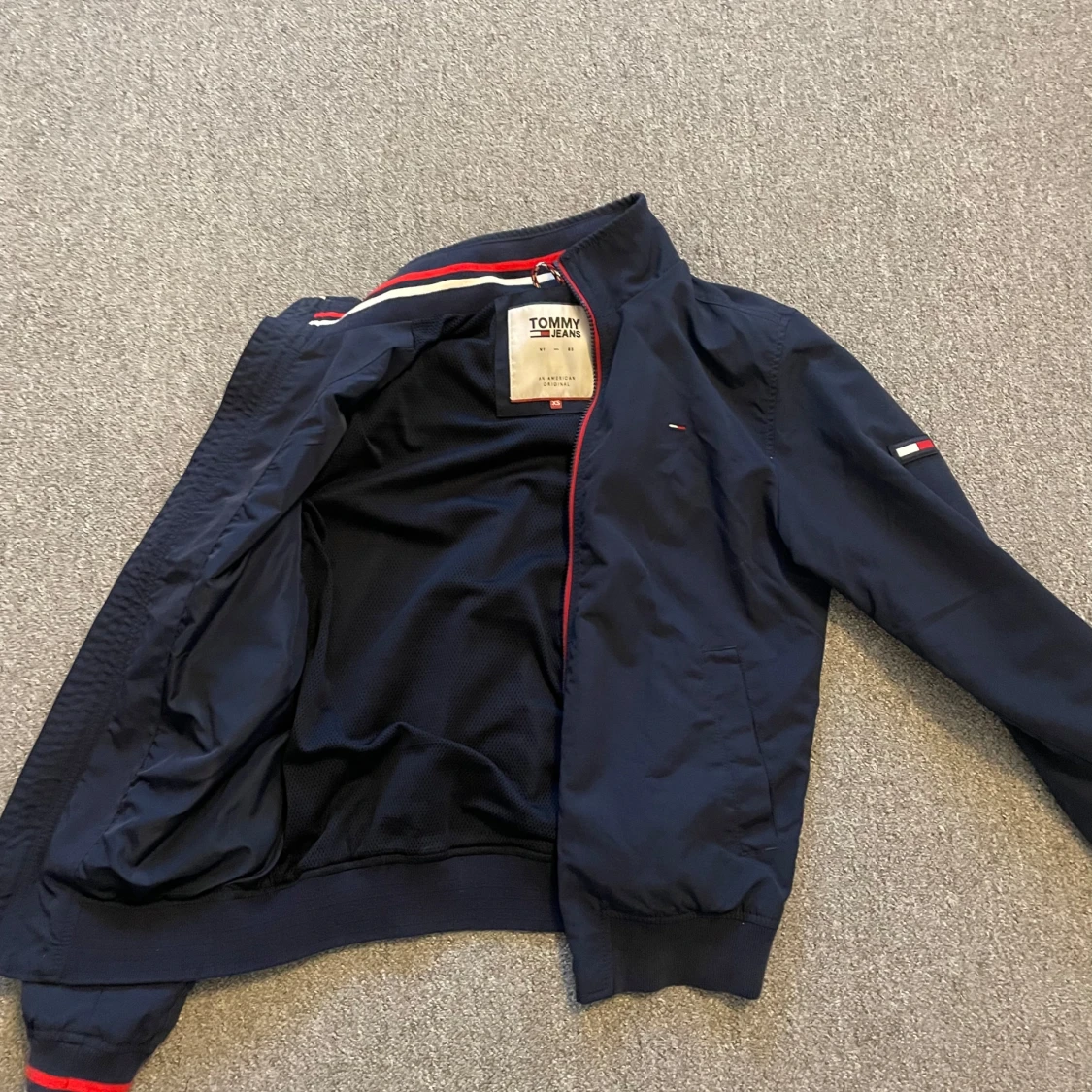 Mörkblå jacka från Tommy Hilfigher - 1