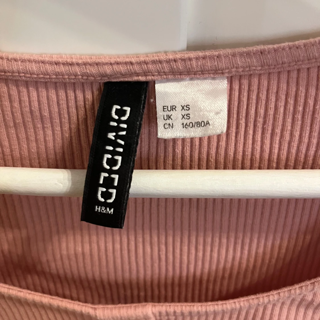 Rosa ribbad topp från H&M Divided - 1