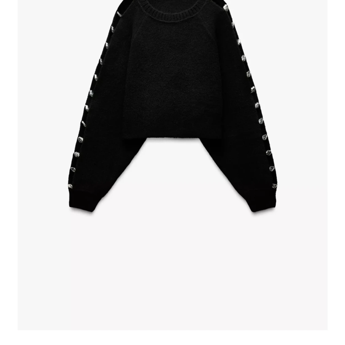 SÖKER! Zara svart tröja med silverdetaljer