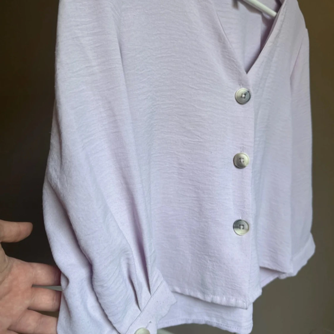 Ljuslila kofta från JDY med knappar - 3