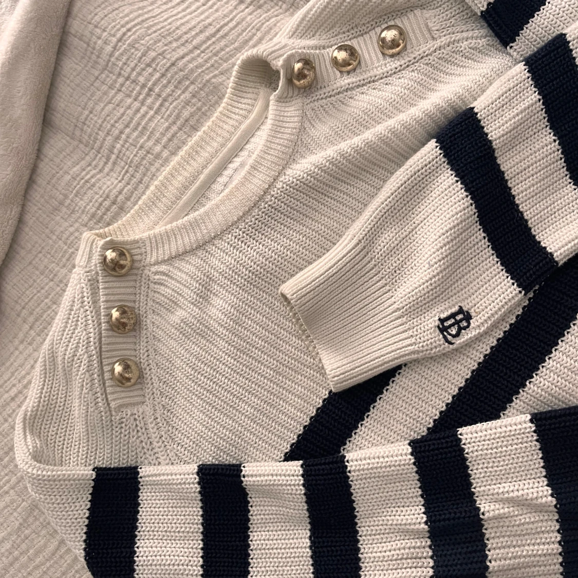 Randig stickad tröja