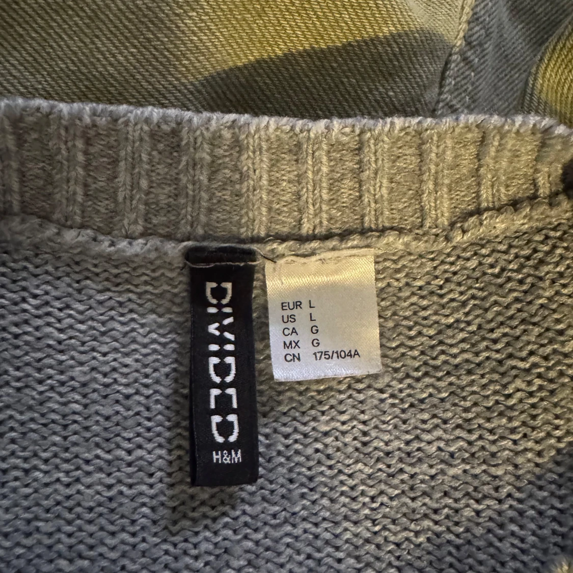 Grå stickad tröja från H&M Divided - 2