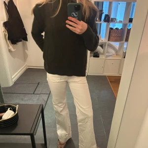 Mörkgrön kashmir tröja  - Mörkgrön tröja från Soft Goat. Perfekt till vintern!!