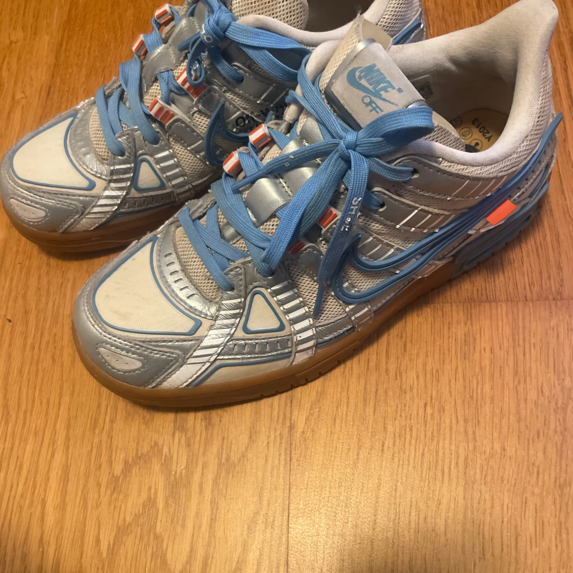 Nike x Off-White. Air rubber dunk. - 3