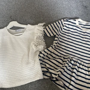 Zara toppar - Två toppar som man kan köpa enskilda den hel vita är i storlek S och den randiga i S också. Båda kostar 100 pris kan diskuteras.
