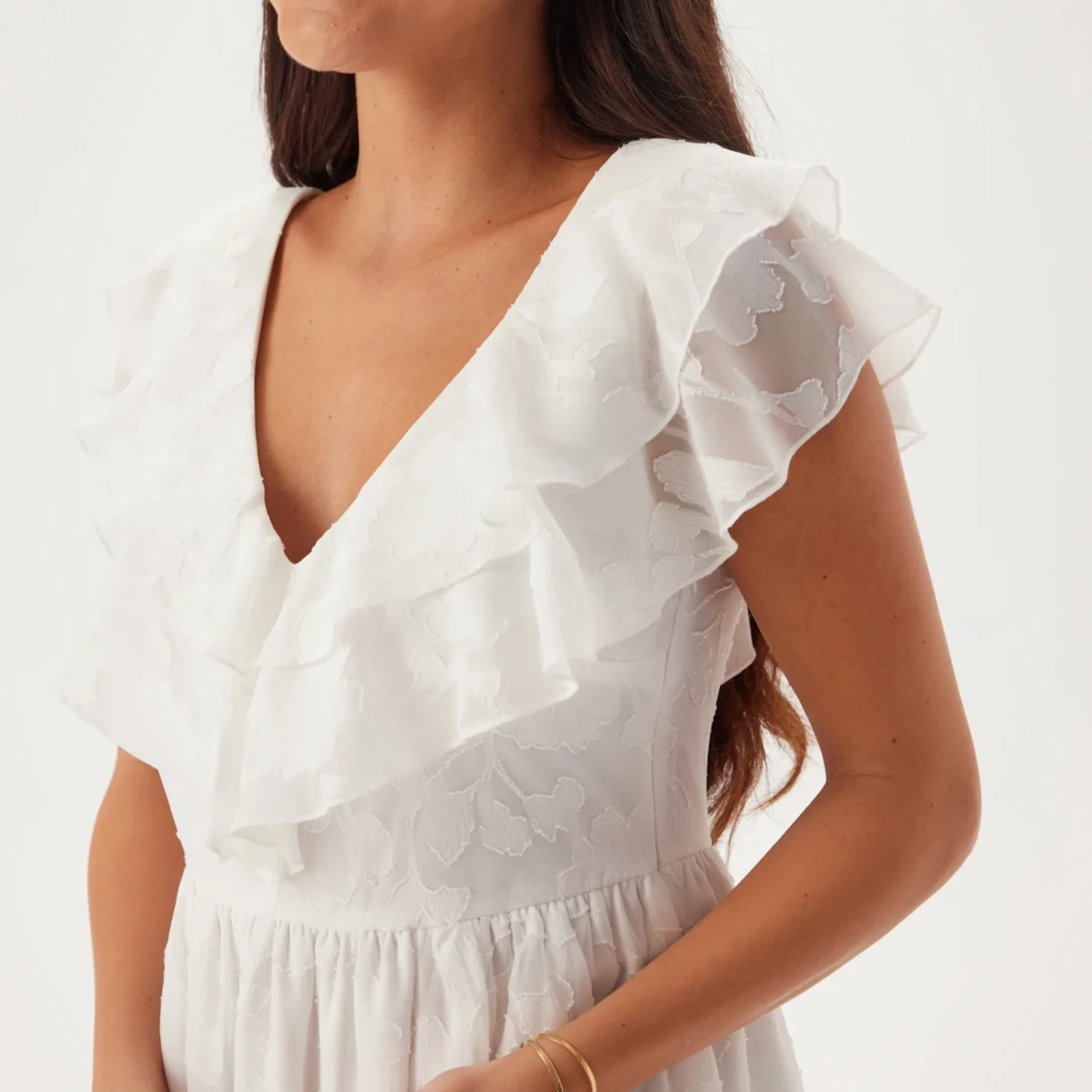 Vit volangklänning med blommönster - 1