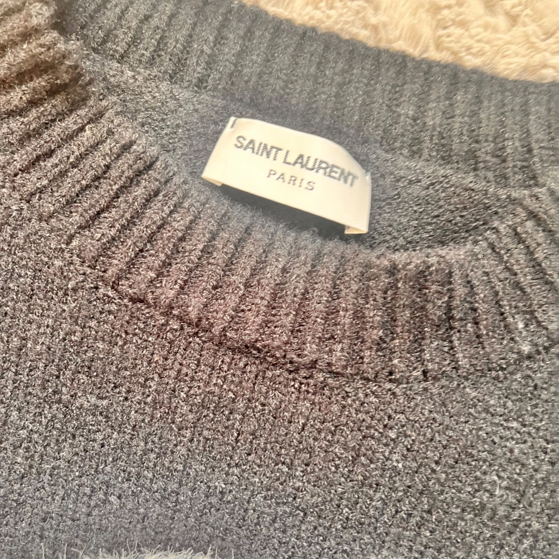 Svart stickad tröja från Saint Laurent - 1